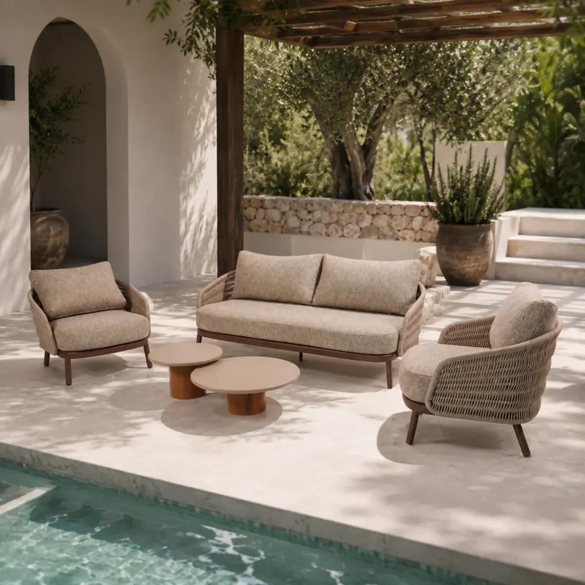 LURA Outdoor Lounge Set