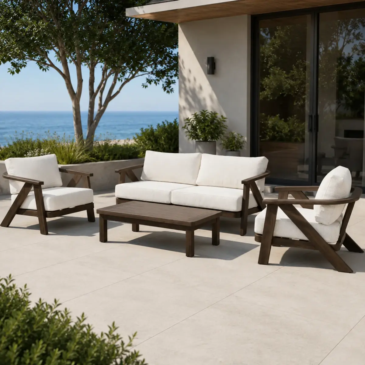 SPRUCE Outdoor Lounge
