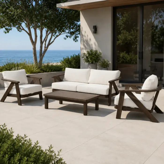 SPRUCE Outdoor Lounge